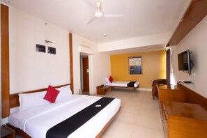 Doppelzimmer, Balkon, Stadtblick