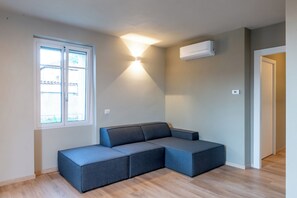 Living area - Village and Lake. Modern and unique apartmentLake Orta. (Alzo)