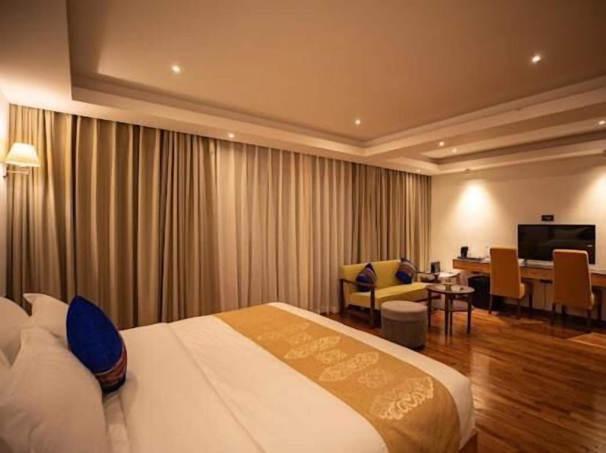 In-room safe, iron/ironing board, free WiFi