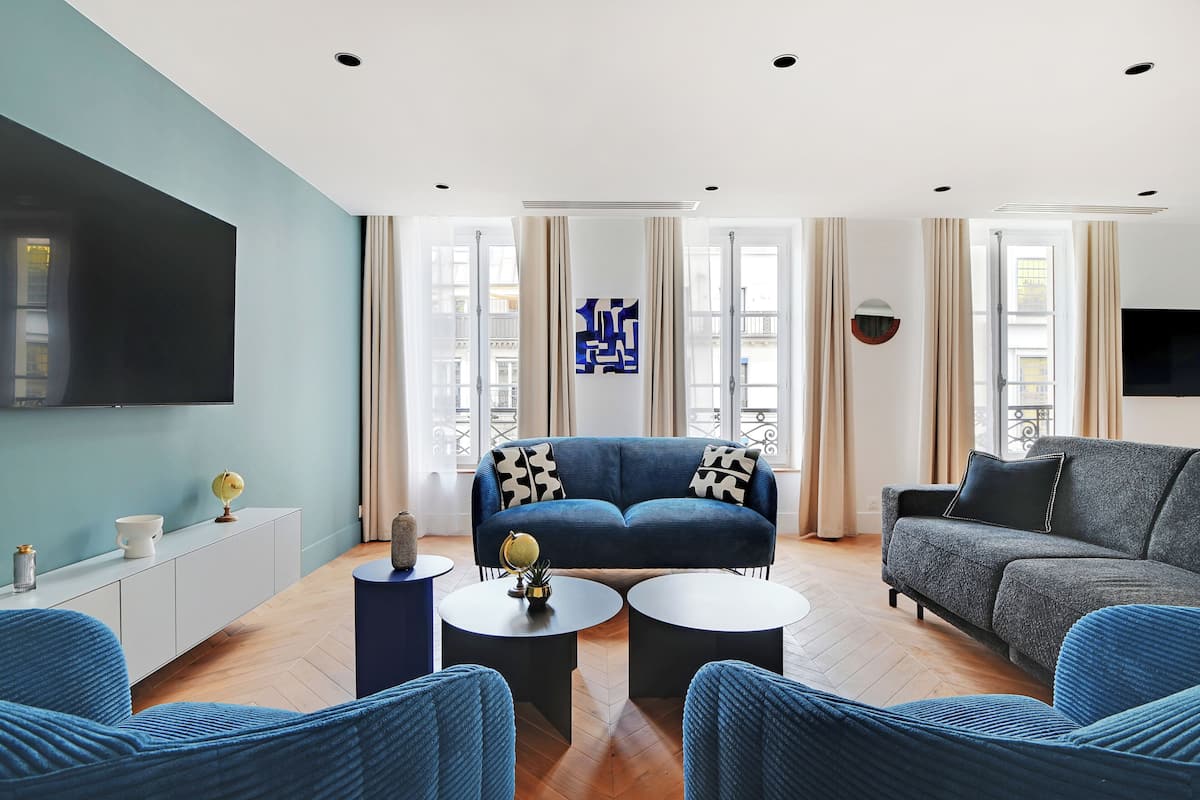 Apartment, 3 Bedrooms | Living area