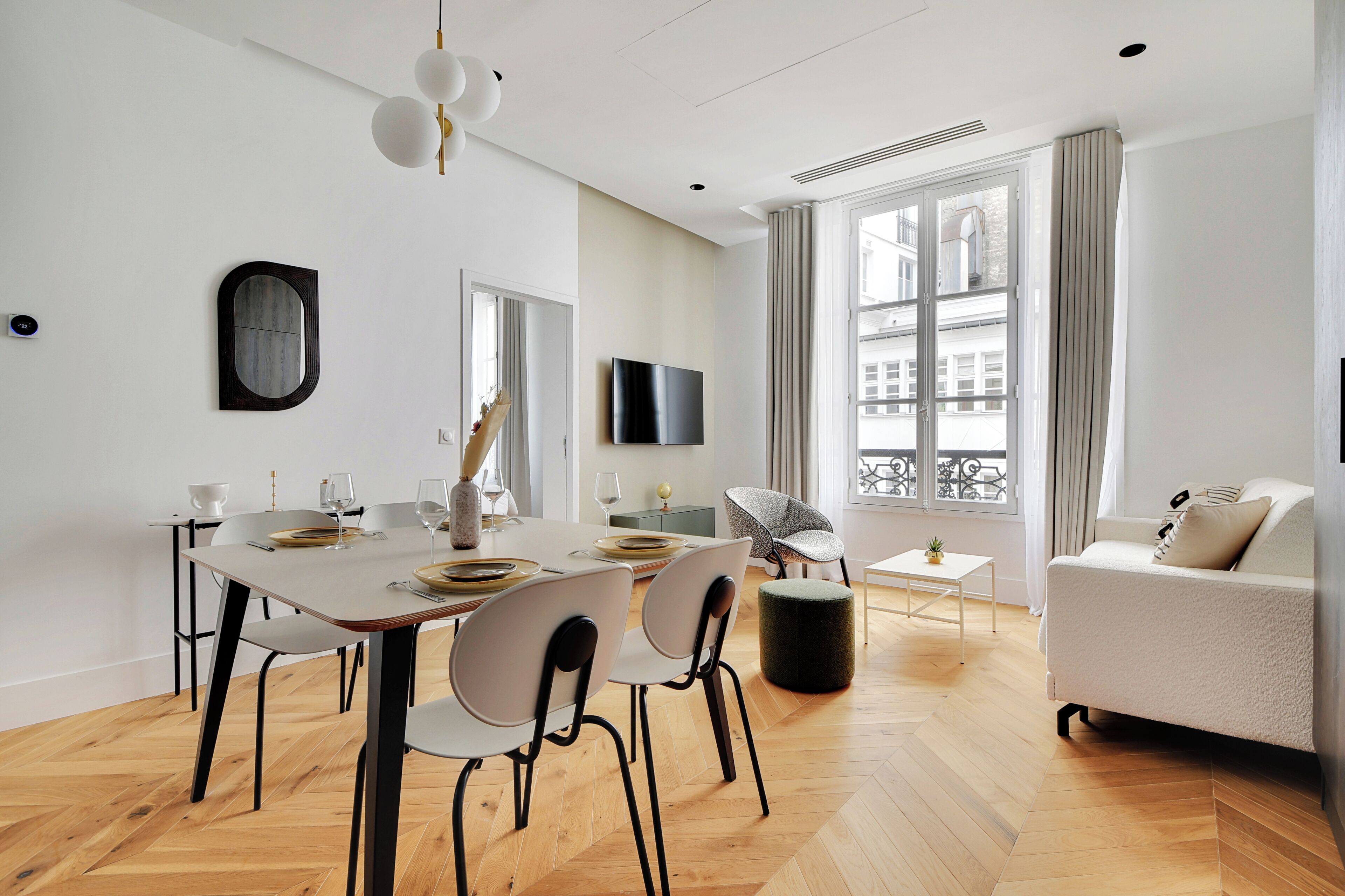 Apartment, 1 Bedroom | Dining room