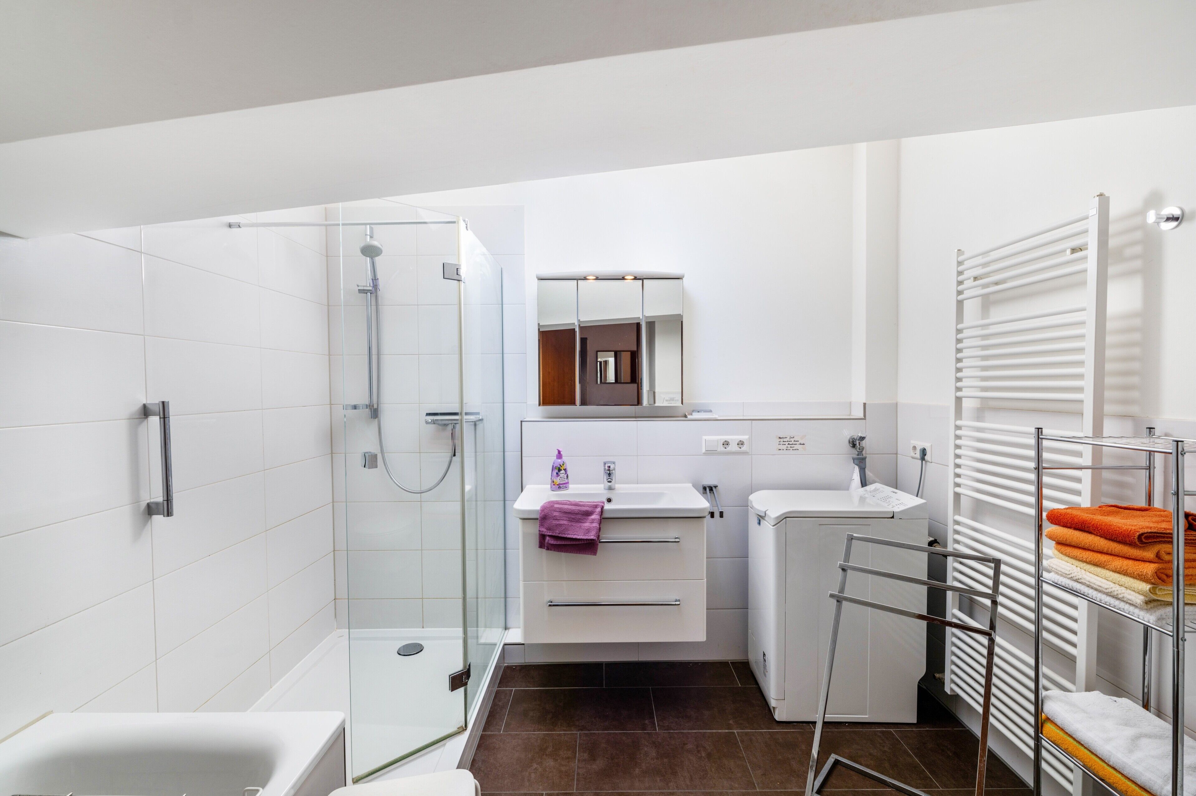 Douche, serviettes fournies