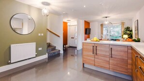 Interior - 3BDR Terracotta House | Free Parking and Garden (Stoke-on-Trent)
