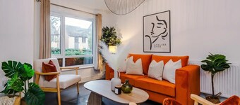 3BDR Terracotta House | Free Parking and Garden