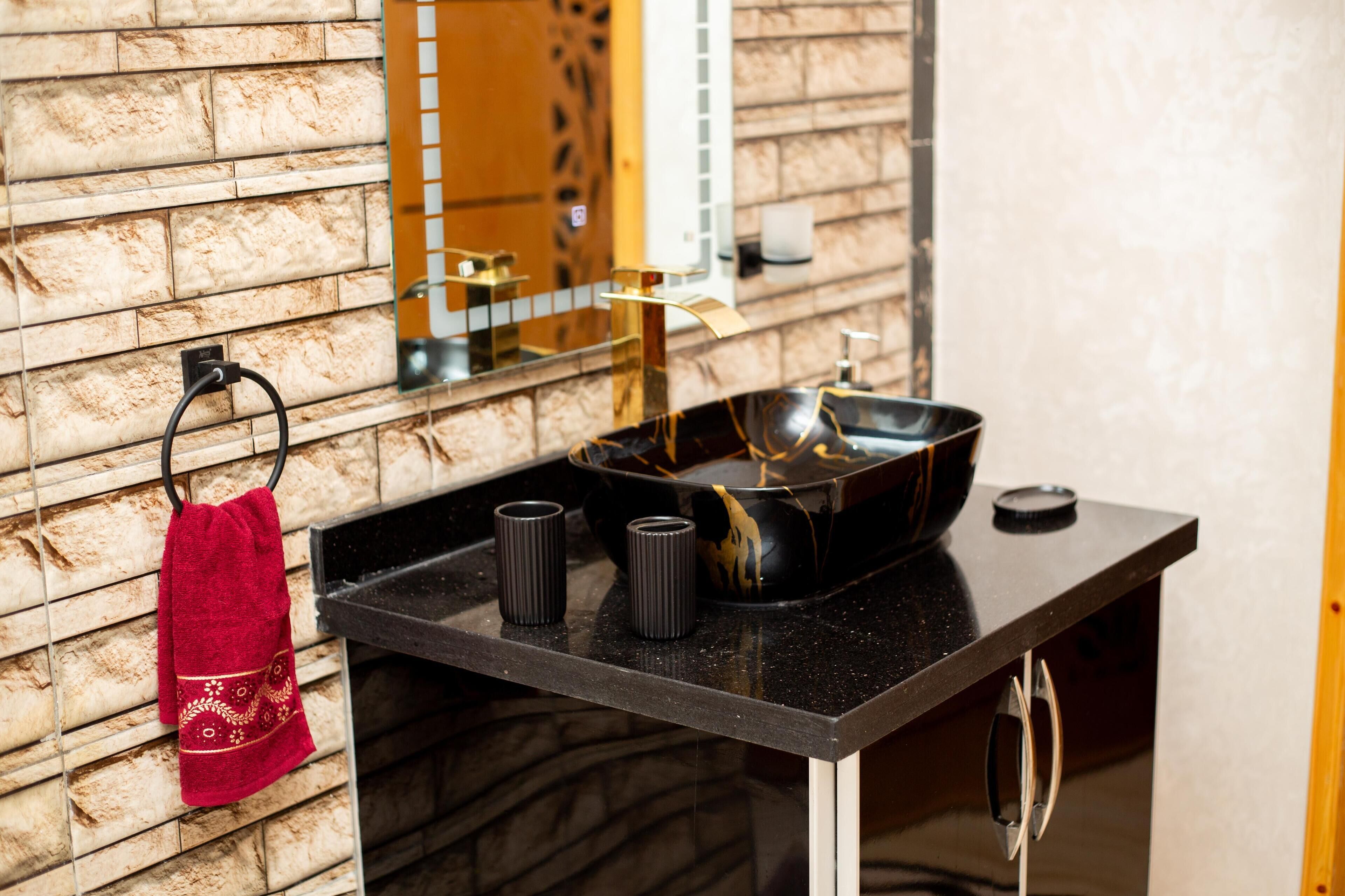 Handdukar och toalettpapper