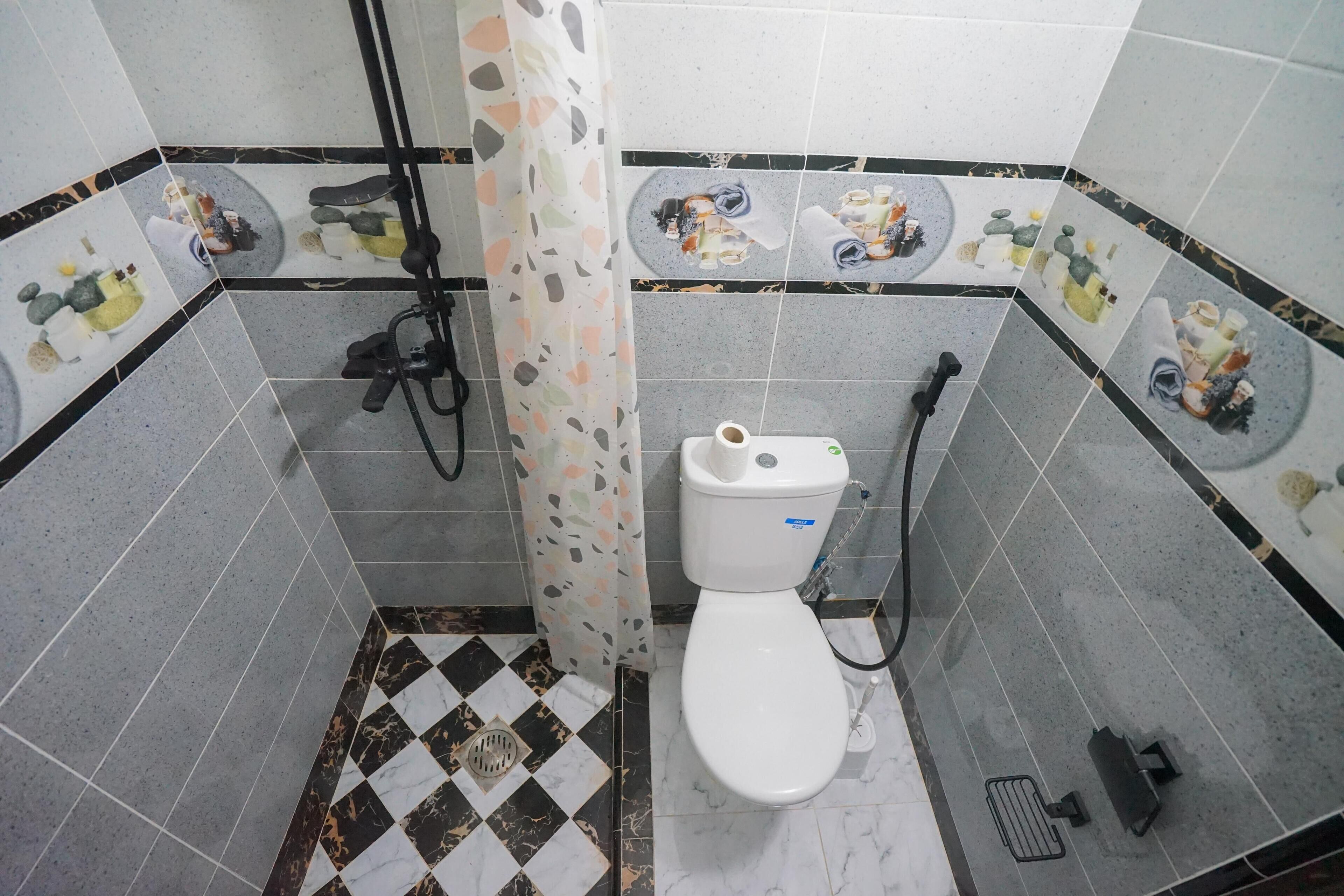 タオル、トイレットペーパー