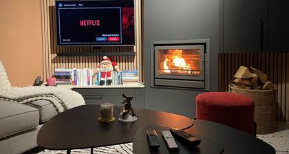 Villa familiale 8 couchages /piscine chauffée/ chiens admis / 10' de Pairi Daiza