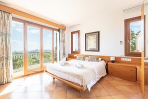 4 bedrooms, WiFi, bed sheets - Villas2meet Na Penyal 7 – Villa con piscina privada y vistas panorámicas en Cala Millor (Cala Millor)
