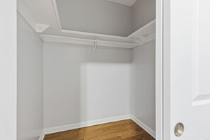 Floor plan - Cozy 2BR Apartment in Jersey City With Smart Lock (Jersey City)