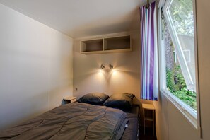 WiFi - Comfortable mobile home with pool & fishing ponds – Périgord Noir near Sarlat (Saint-Martial-de-Nabirat)