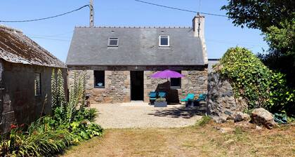 Holiday Home 'Gîte Ty Breizh' with Private Terrace and Wi-Fi