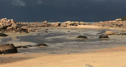 Holiday Home 'Gîte Ty Breizh' with Private Terrace and Wi-Fi