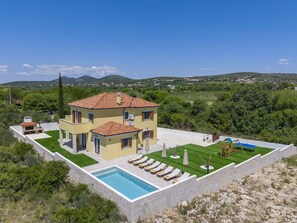 Villa | 4 dormitorios