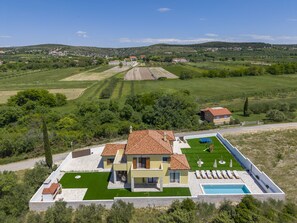 Villa | 4 dormitorios