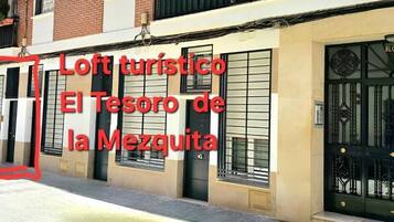 Apartament, 1 llit doble i sofà llit, no fumadors, aire condicionat | Detall de l'exterior