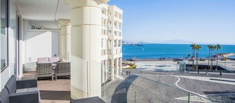 Luxury Seafront Apartment Private Terrace Crescent