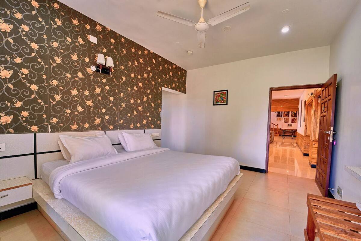 Standard Double Room, Courtyard View | Free WiFi, bed sheets