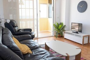 Living area - Sun and beach - In front of the sea. (Fuengirola)