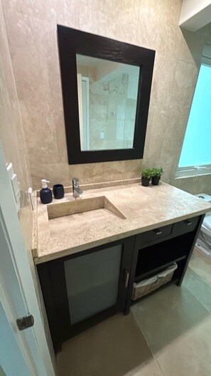 1 habitación y acceso a internet 