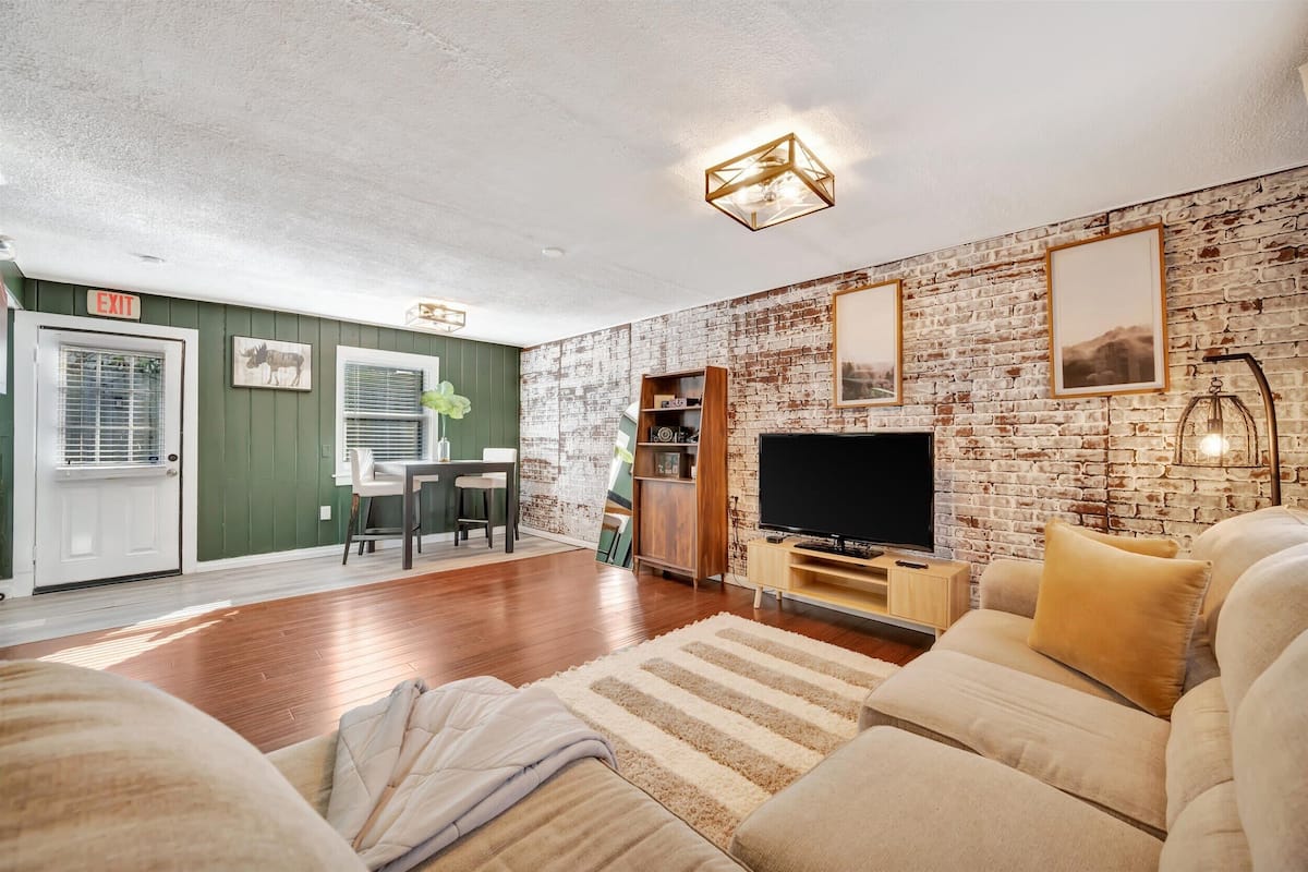 House | 4 bedrooms, Internet