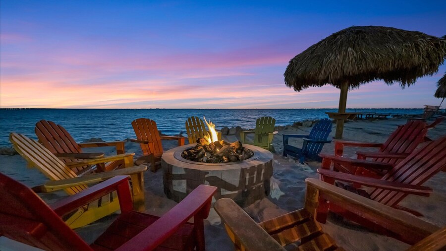 Waterfront Resort Condo Balcony Heated Pool