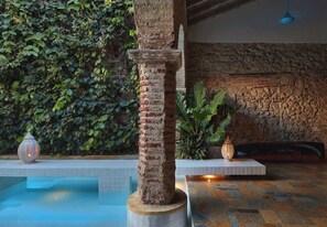 Villa - NOK Award Winning 4BR Villa wih Pool at Getsemani (Cartagena)
