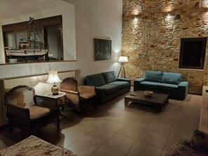 4 bedrooms, soundproofing, Internet - Villa Amorata - Schinias Private Garden Retreat (Marathon)