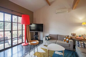 Villa | 5 bedrooms, Internet - La Villa des Restanques (Cabrieres-d'Avignon)