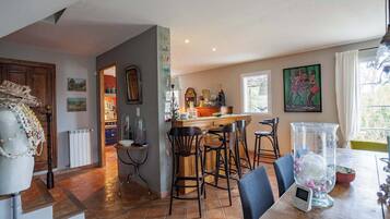 5 bedrooms, Internet