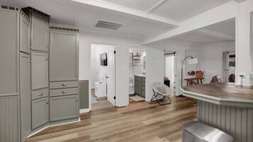 Suite | 2 bedrooms, Internet