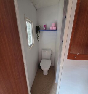 Hair dryer, towels, soap, toilet paper - Mobile-home Pro - 4 persons and parking (Pélissanne)