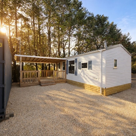 Exterior. Mobile-home Pro - 4 persons and parking