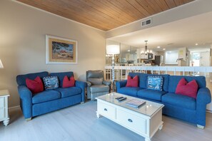 Smart TV - 261 Stoney Creek: Sea Pines Villa. 2BD/2BTH. Free Bikes. (Hilton Head Island)