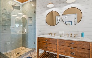 Shower, hair dryer, towels, shampoo - 756 Bonito Road (Fripp Island)