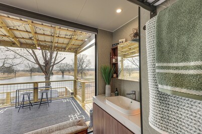 Unique Tiny Home Escape in Ouachita Foothills!