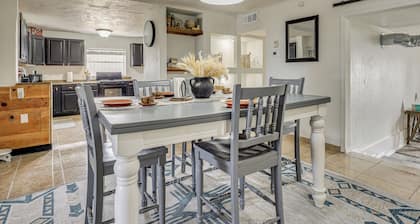 Fully Renovated, Near Nmsu! Convenient Family Home