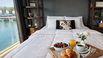 Desk, iron/ironing board, travel crib, WiFi