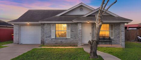 Casa (4 Bedrooms) | Vista frontal de la propiedad