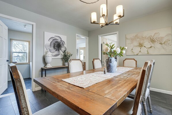 House (4 Bedrooms) | Interior