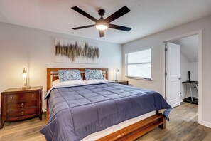 Apartment (3 Bedrooms) | Interior - 4 Mi to Atlantic Beach: Chic & Trendy Townhouse! (Atlantic Beach)