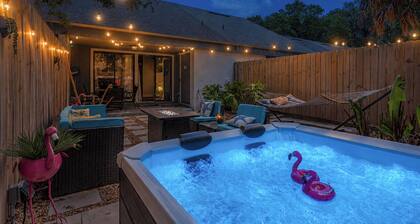 Chic Townhouse w/ Hot Tub, 4 Mi to Atlantic Beach!