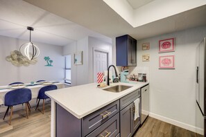 Interior - Chic Townhouse w/ Hot Tub, 4 Mi to Atlantic Beach! (Atlantic Beach)