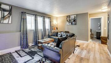 Nhà (2 Bedrooms) | Nội thất