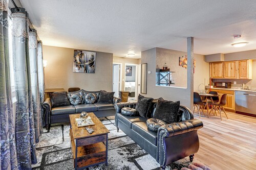 Easily Explore Anchorage! Modern Duplex Near Town