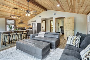 Rumah (2 Bedrooms) | Interior