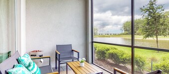 Play & Stay: 1st Floor Ava Maria Condo!