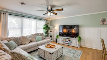 House (4 Bedrooms) | Interior