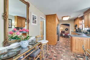 Interior - Porch & Fireplace! 150-acre Noxapater Retreat (Noxapater)