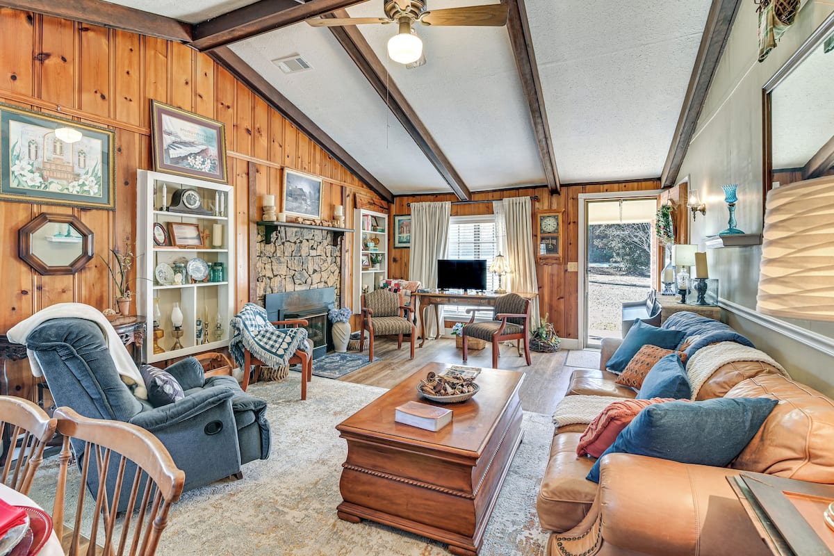 House (3 Bedrooms) | Front of property