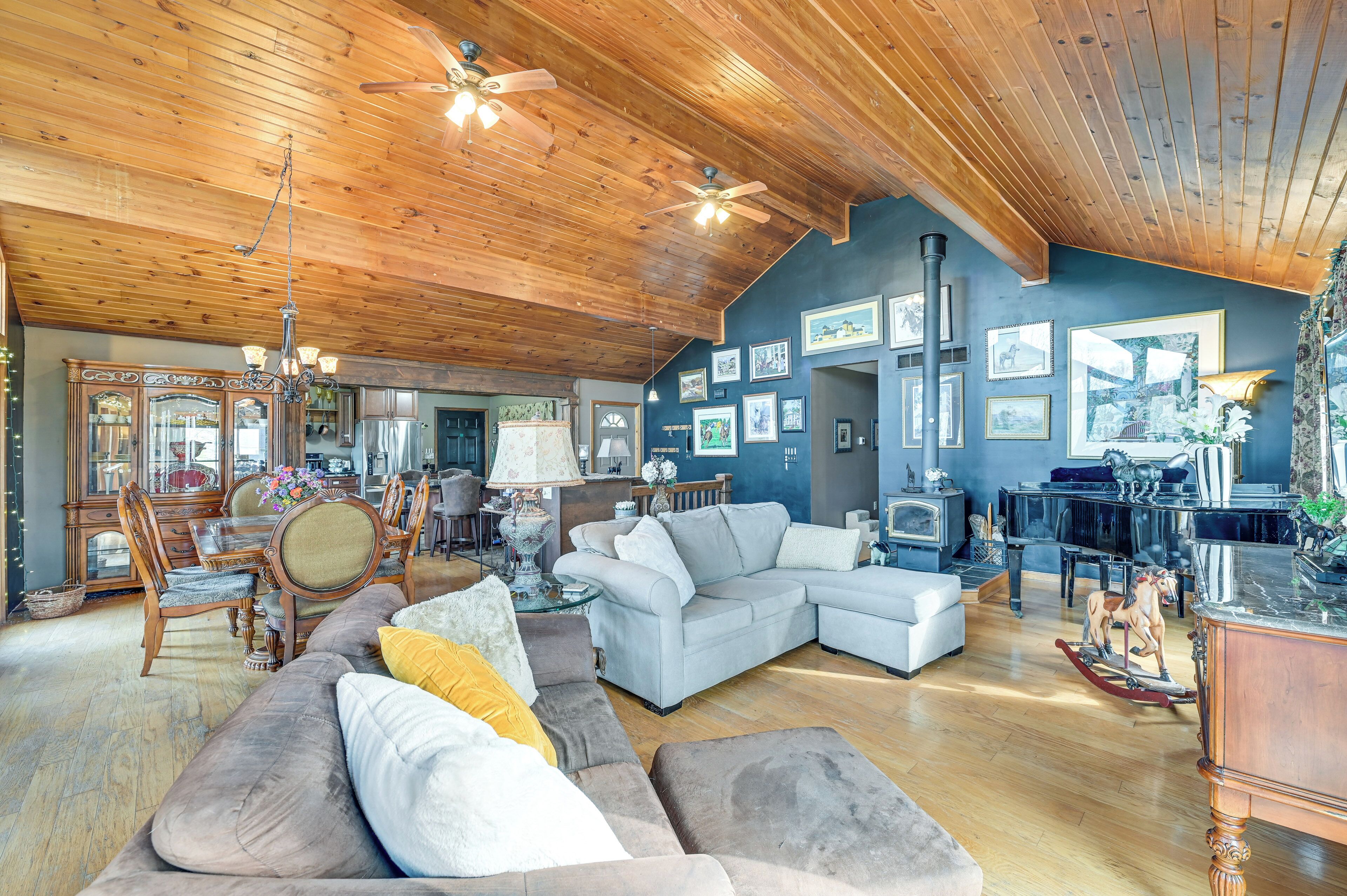 House (4 Bedrooms) | Interior